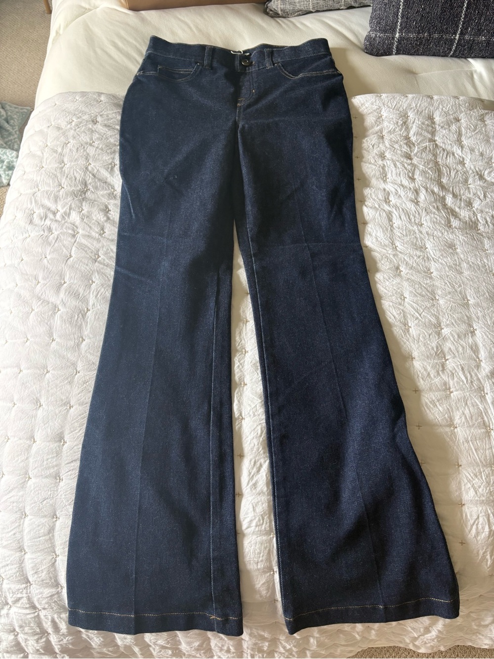 NEW SPANX Dark Wash Flared Jeans Size M